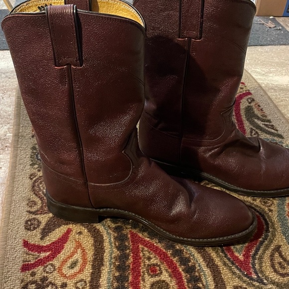 Authentic Justin Cowboy Boots - Picture 2 of 9